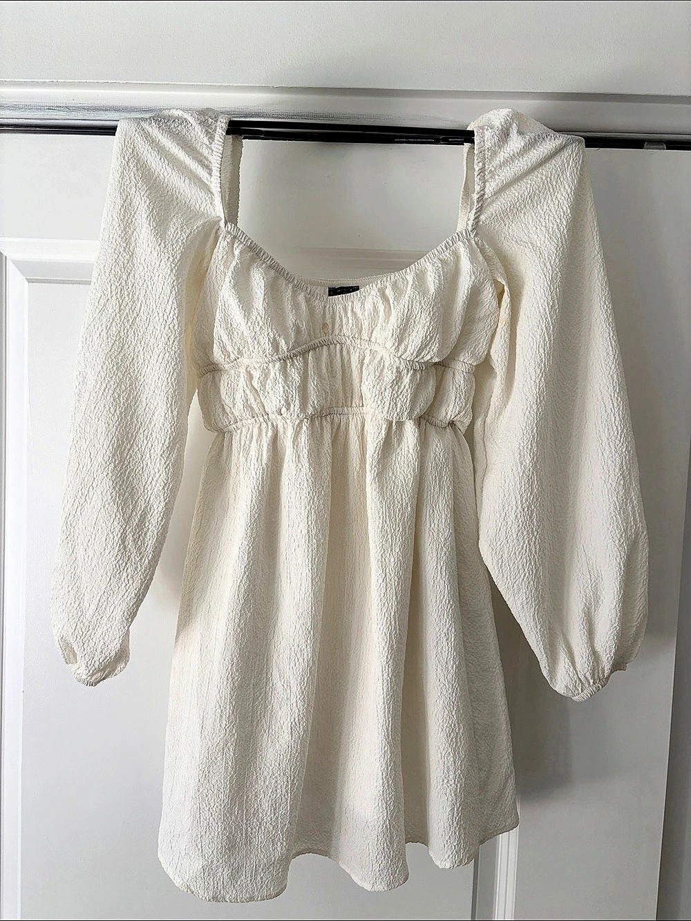 Mini Dress White long sleeve of the shoulder